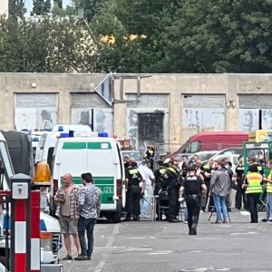 Cảnh sát đột kích vào chợ châu Á Berlin