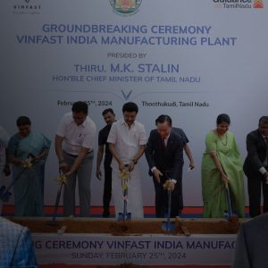Dùng “tội phạm” làm CEO VinFast Ấn Độ, ông Vượng đặt VinFast vào con đường “tà đạo”?